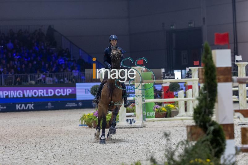 Calabro Andrea (ITA) riding Cornnan_Verona_20241109_SS358226.jpg